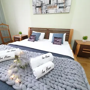 https://inn-home-apartments-in-kiev-center.hotels-of-kiev.com