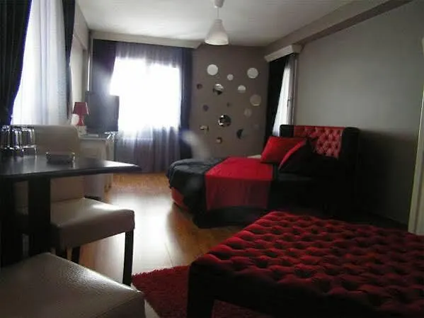 Vesta Hotel İzmir